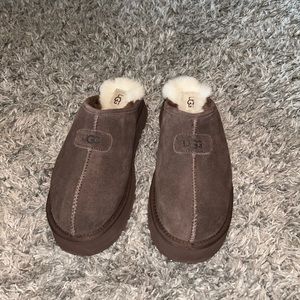 COPY - NIB UGG WOMEN'S DISCOQUETTE SUEDE SHEARLING SLIP ON SLIPPERS CHESTNUT